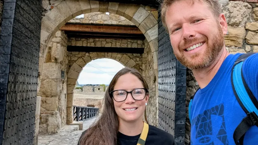Sırbistan'ın Başkenti Belgrad Amerikalı Turisti Etkileyerek Ücretsiz Rehber Hazırlattı