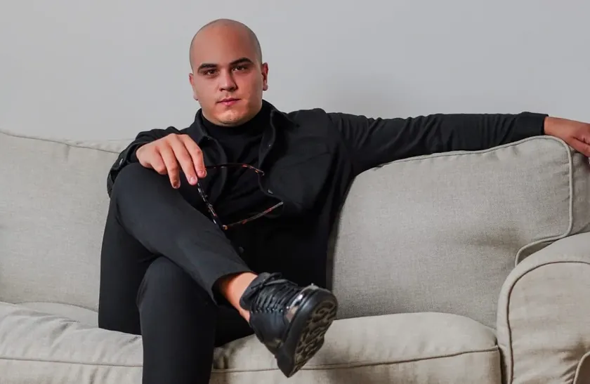 Sırbistanlı Veljko Krivokapić yeni single'ı ile kariyerinde önemli adım attı