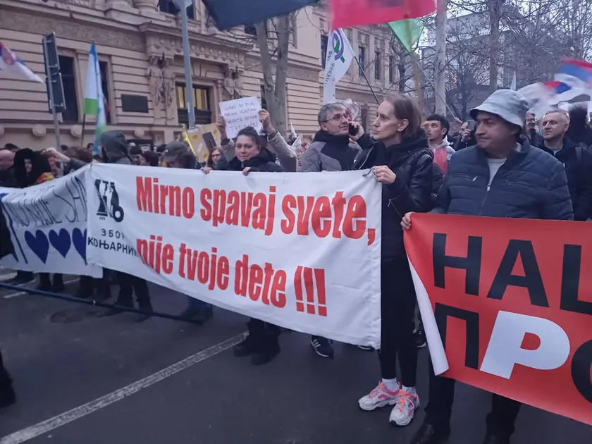 Sırbistan'daki Valjevo Protestosu: Ulusal Kanallar Haberi Ya Gizledi Ya Çarpıttı