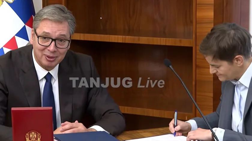 Vučić görevi Sırbistan Meclis Başkanı Ana Brnabić'e devretti: 'Bu makamı tüm varlığımla koruyacağım'