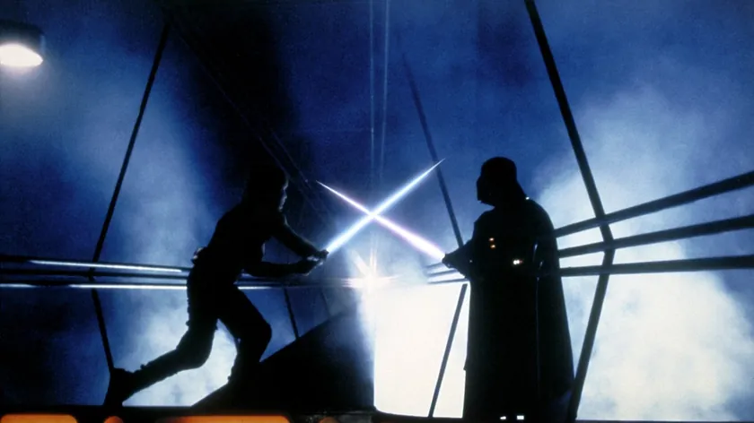 Star Wars'un Luka Skajvokere'nin ışın kılıcı 3,2 milyon avroya satıldı (video)