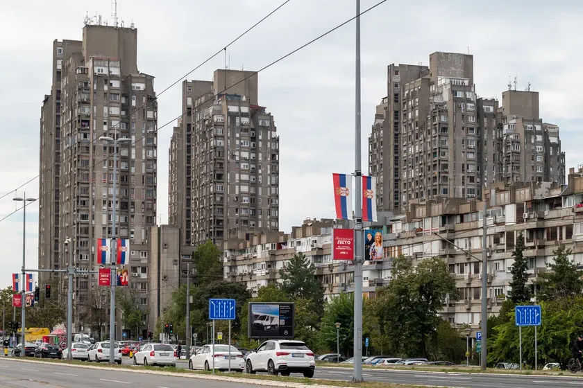 Sırbistan Yeni Belgrad'daki bir binanın çamaşır kurutma yöntemi yabancıları şaşırttı.