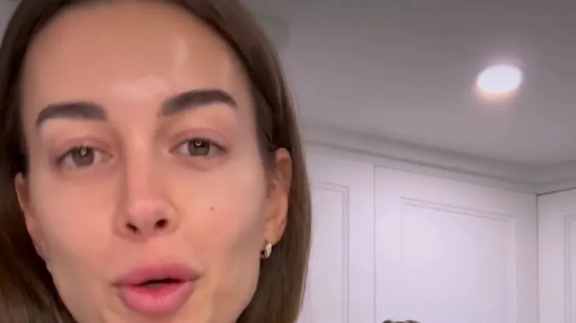 Moldavalı Kristina Sırp ile evlendi ve evine getirdiği gelenekleri paylaştı.