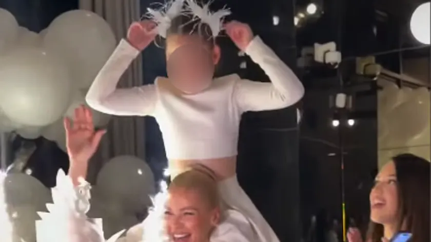 Sırbistanlı Şarkıcı Nataşa Bekvalac Kızı Katja'nın 8. Yaş Günü Kutladı