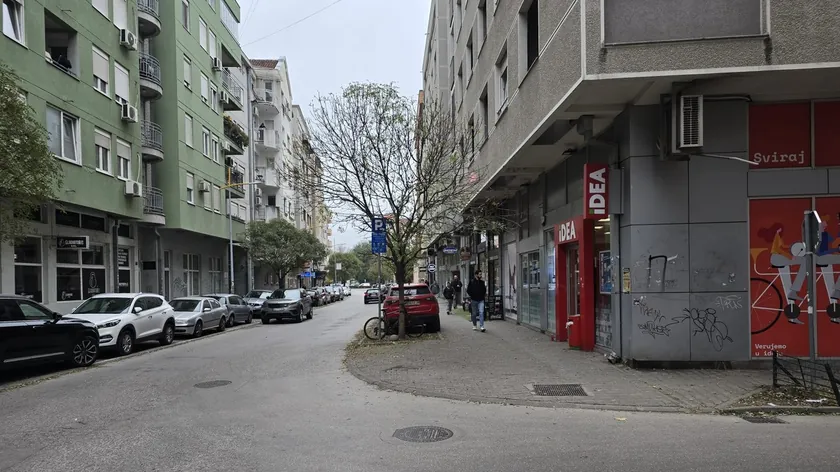 Sırbistan Novi Sad uygun fiyatlı geniş zemin kat daireleri kamu satışıyla sunuyor