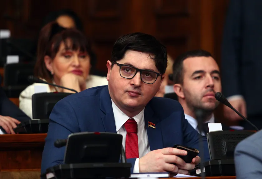 Sırbistan'da Van Larıcilik Hakkında Öneri Yasalar Görüşülüyor