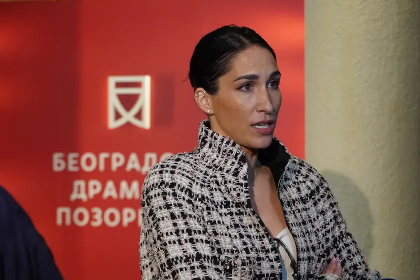 "Mnogo onu seviyor" Oyuncu Jelisaveta OraÅ¡anin Hakkında