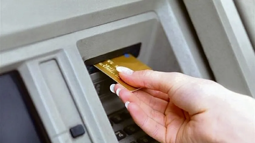 Bankamatik 6.000 avro "yutmuş" mu Ona doğruladı 0, banka şimdi geri veriyor Para nerede gitti?