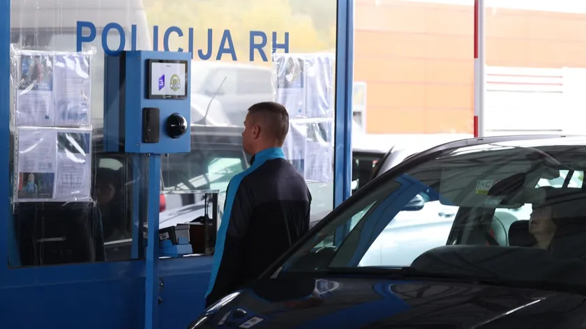 Sırbistan Dışişleri Bakanlığı Hırvatistan'a acil durumlar harici seyahat uyarısı yayımladı