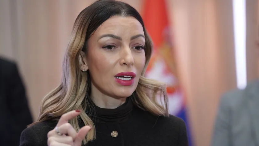 Sırbistan Hükümet Yetkilisi Novi Sad Halkının Abluka Şiddetinden Bıktığını Belirtti