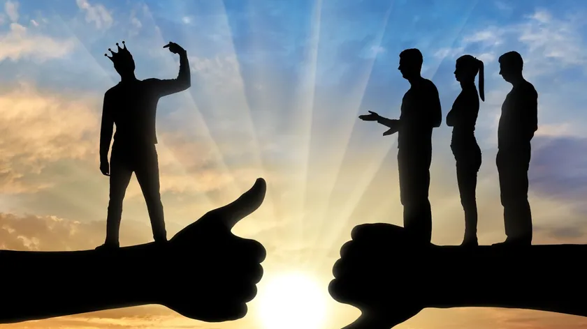 Tanrı Kompleksi: Narsistik Kişilik Bozukluğuyla İlişkisi ve Tehlikeleri Uzmanlar Belirtti