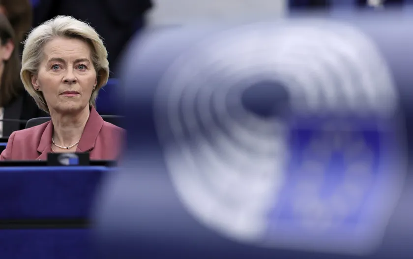 Avrupa Parlamentosu, Avrupa Komisyonuna güvensizlik oylamasını reddetti