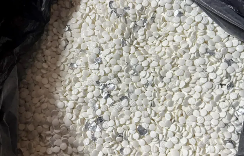 Niş'te u hapse atılan bir adamdan 20 kilogram psikoaktif tablet ve kokain bulundu