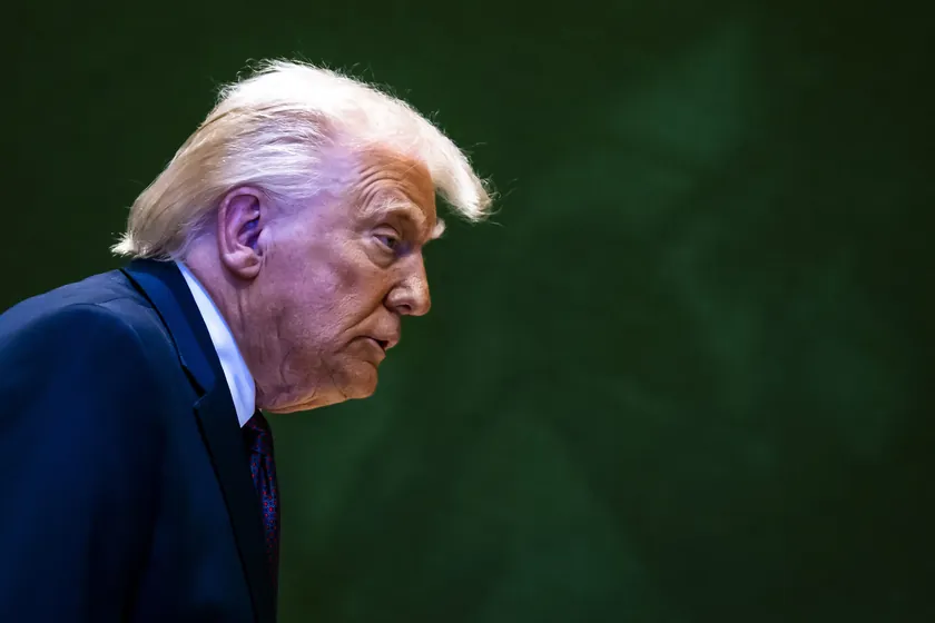 İran Devrim Muhafızları ABD'ye Uyardı: Hazırız ve Parmak Tetiğe Basılı