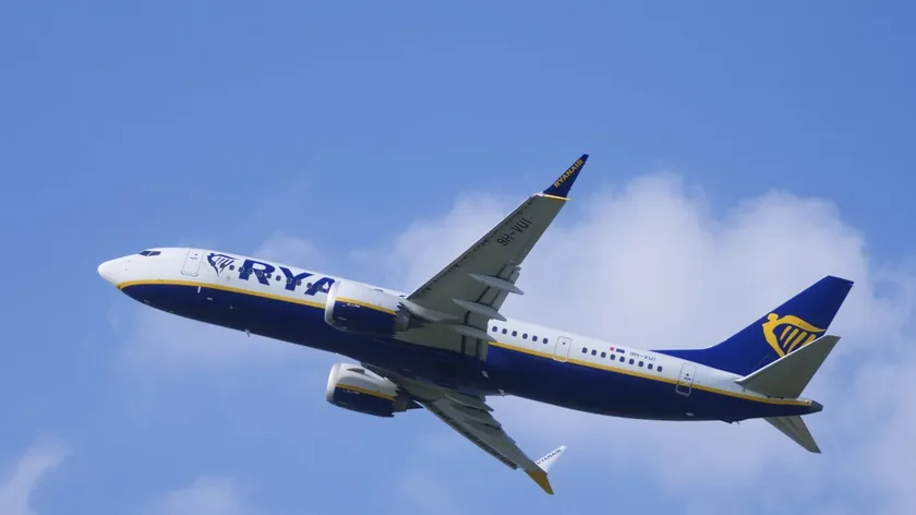 İran Savaşı Avrupa'dan Uzun Menzilli Uçuş Fiyatlarını 90 Avro Artırdı.