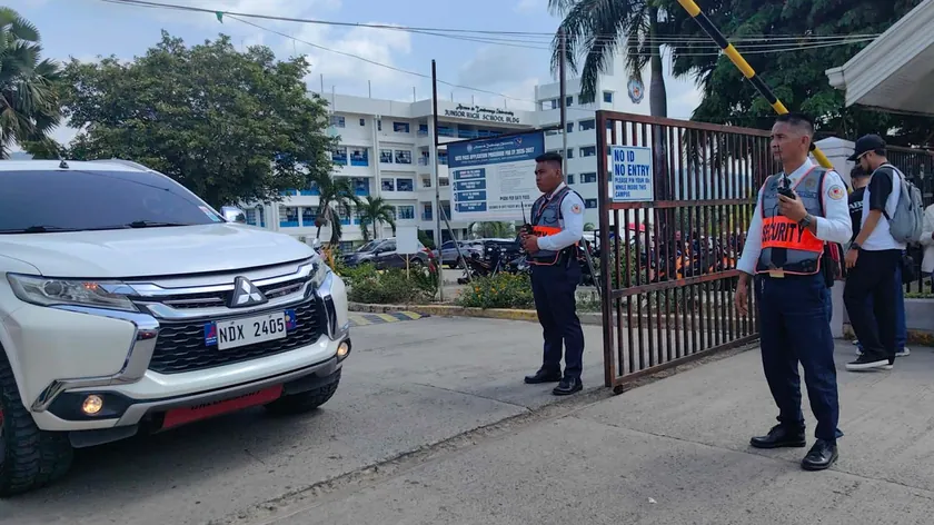 Filipinler'de bir okulda korkunç olay Bir öğrenci, okula ateş açtı.