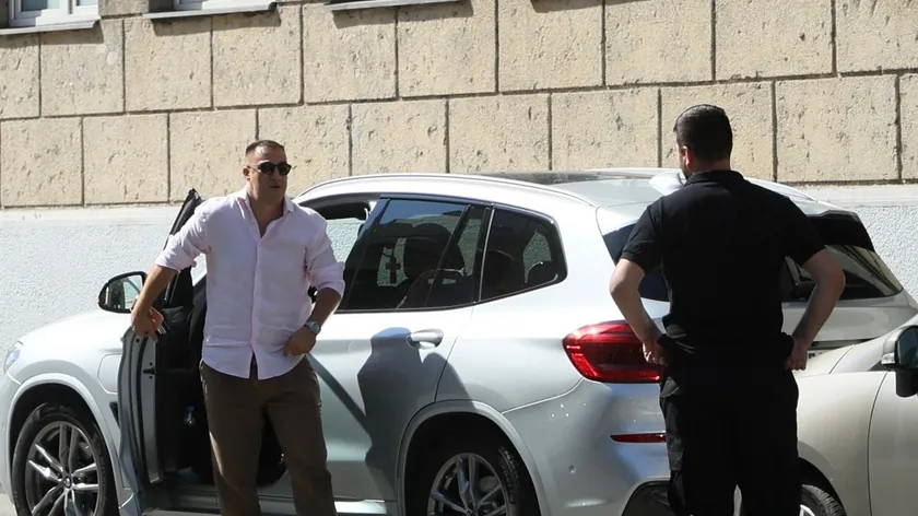 Sırp sunucu Deu Đurđević'in yeni doğan kızına gelen ziyaret