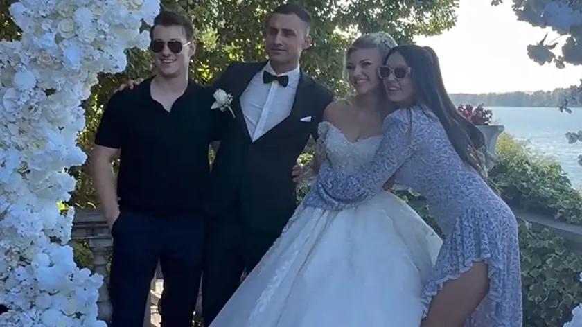 Tanja Savić'in kardeşi Nemanja bugün evlendi.