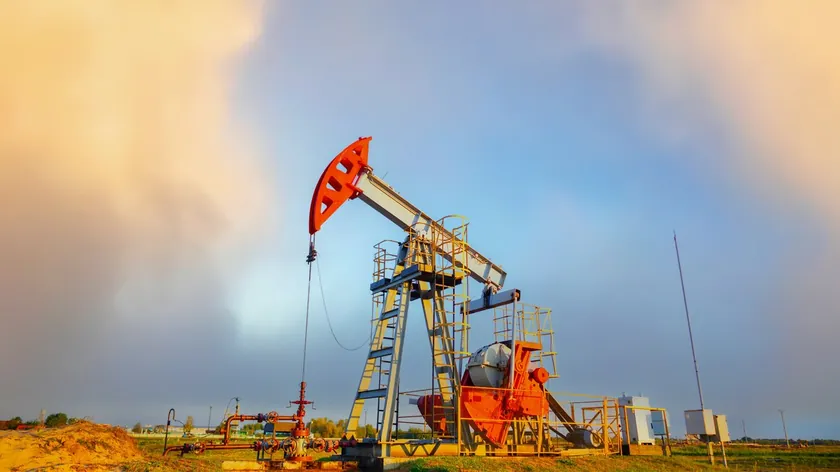 İran Barış Görüşmelerinin Durması Sonrası Petrol Fiyatları 106 Doları Aştı