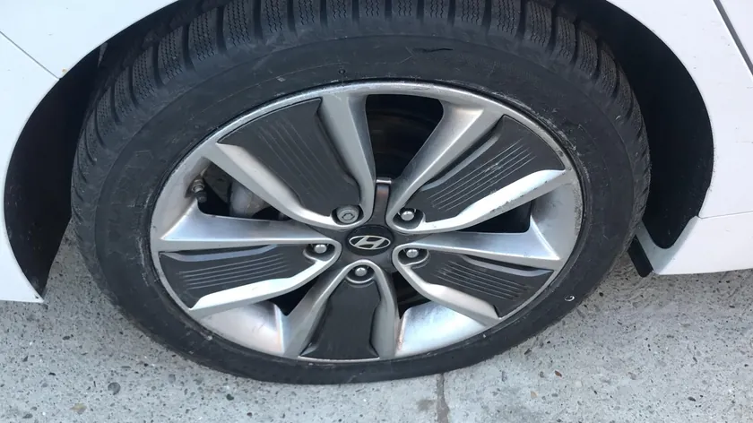 ADAC, 16 adet yılbaşı lastiğini test etti.
