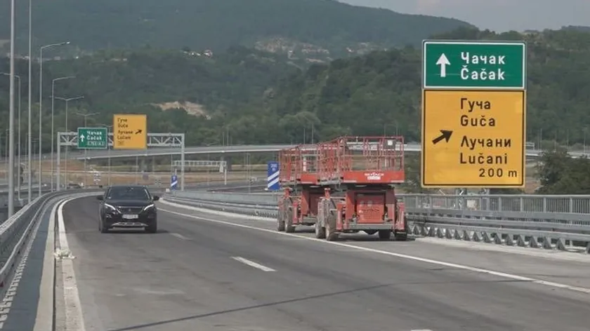 Arilje-Prilike yolunda trafiğin durdurulacağı bildirildi.