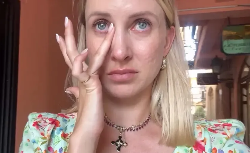 Rusya'da yaşayan bir Rus kadın olan Jane, Sırbistan'daki mağazasında müşterilerle yaşadığı zorlu anı sosyal medyada paylaştı ve bu durum büyük tepki gördü.