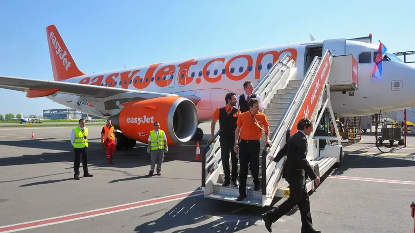 ACI, Hürmüz Boğazı Nedeniyle Avrupa'da Üç Haftada Uçak Yakıtı Kıtlığı Oluşabileceğini Bildirdi