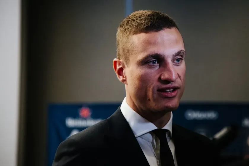 Sırbistan eski futbolcu Nemanja Vidić'in "skaj" mesajları nedeniyle ifadesi aldı.