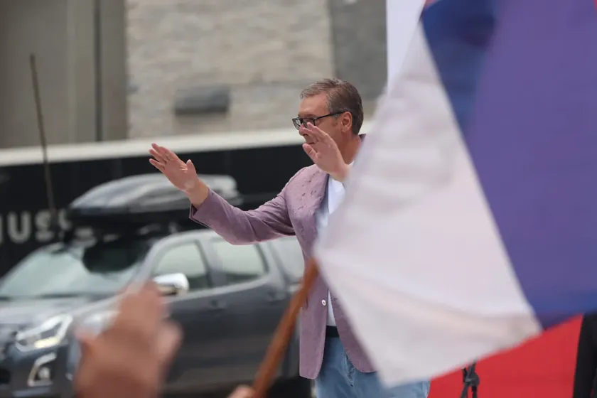 Sırbistan Cumhurbaşkanı Aleksandar Vučić, Deliblatska Peşçare'de hiçbir şeyin inşa edilemeyeceğini bildirdi.