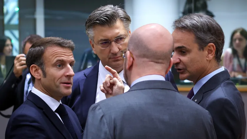 EU'da Rusya'ya Karşı Sanctionların Uzunluğunda Diplomatik Çatışma