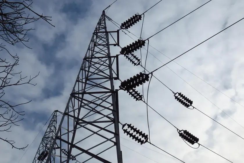 Zlatiborski ve Kolubarski Okruğu'nda elektrik arızalarının büyük kısmı giderildi, çalışmalar sürüyor