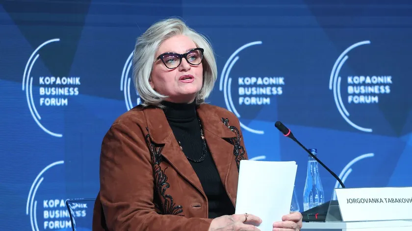 Sırbistan Merkez Bankası Başkanı: NIS yaptırımları yıl sonu büyüme hızlanmasını engelledi