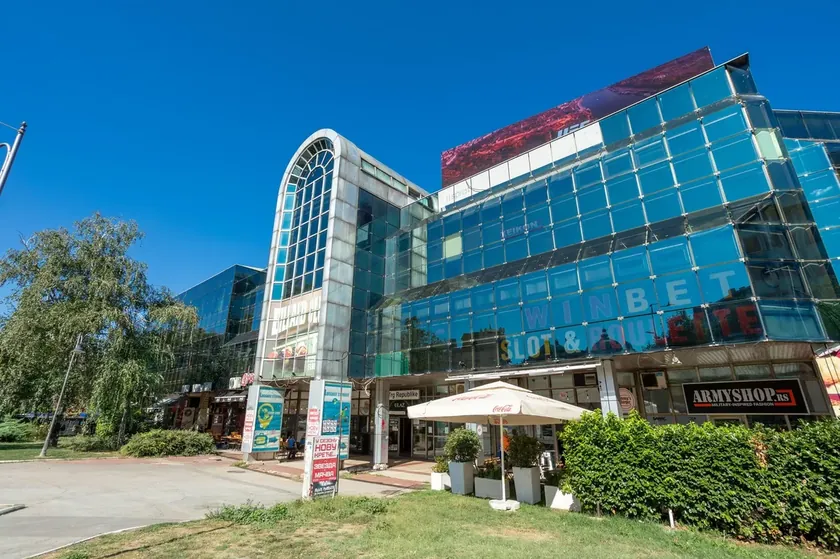 Sırbistan'ın başkenti Belgrad'da bulunan Staklenac adlı yapı yakında yıkılacak.