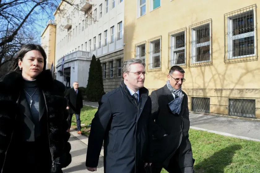 Sırbistan Kültür Bakanı Selakovic görevi kötüye kullanma davasında yargılanmaya başlandı