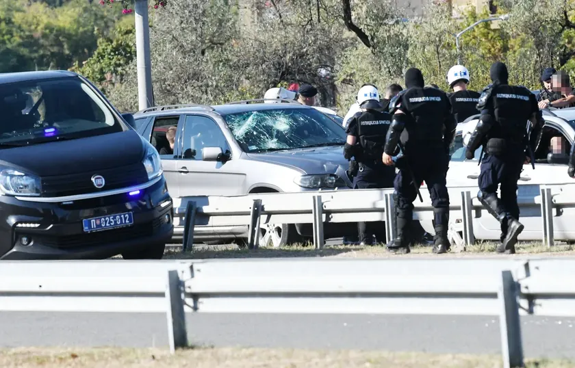 Obrenovcu'nda polis tarafından büyük operasyon 40 kilogram marihuana ele geçirildi, üç kişi tutuklandı