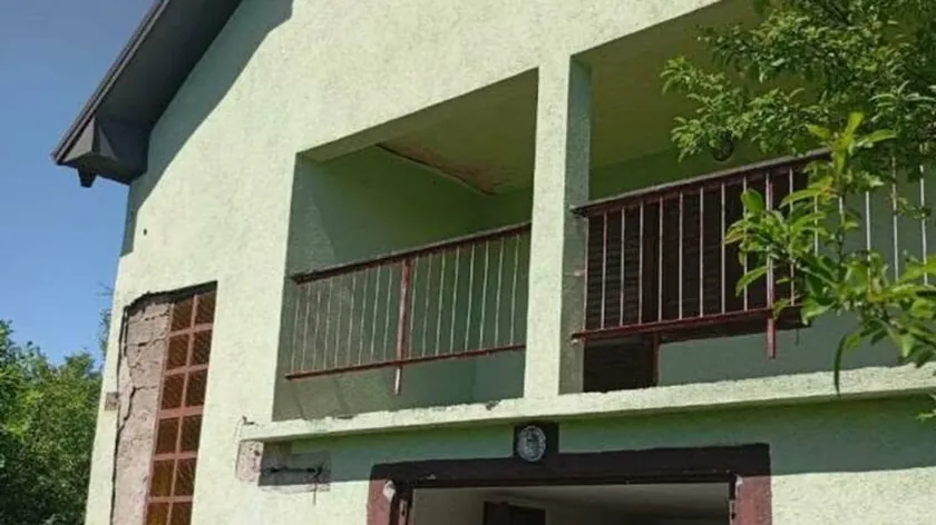 Sırbistan'da 63 metrekarelik bir ev ve 20 dönüm arazi 32.000 euroya satılıyor!
