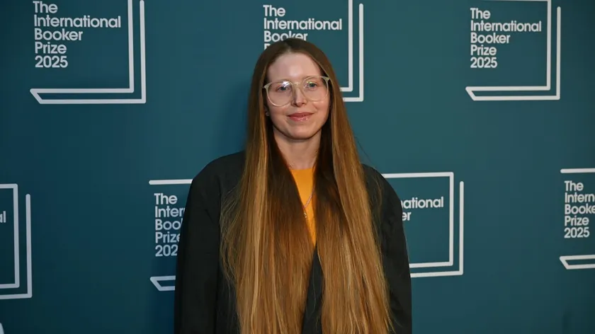 Dizi "Harry Potter" oyuncusu Jessie Cave, borçlarını ödemek için OnlyFans'ı açtı.