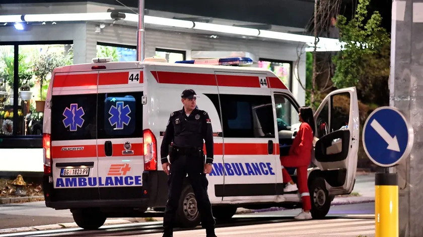 Sırbistan'da bir motosiklet sürücüsü poliseye saldı.