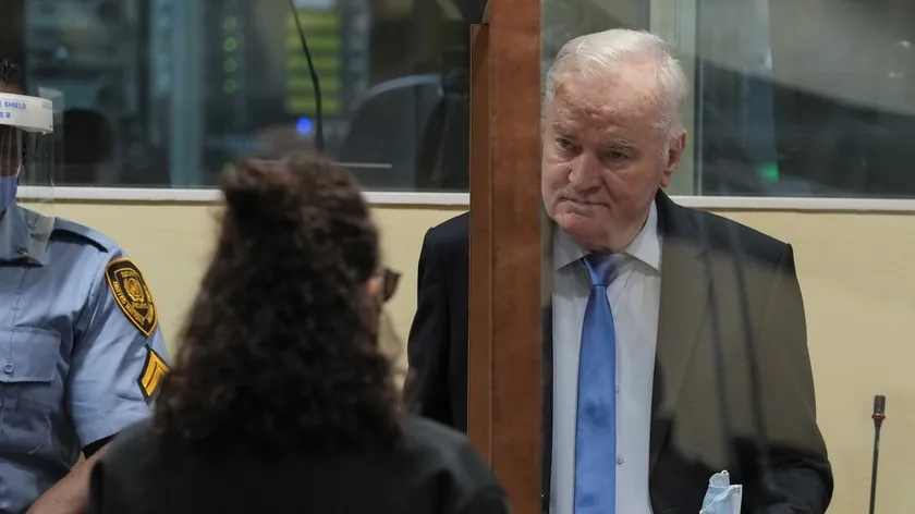 Osuđen general Ratko Mladić Topçiderski Mezarlığı'nda kızı Ane yanında defned edilecek.
