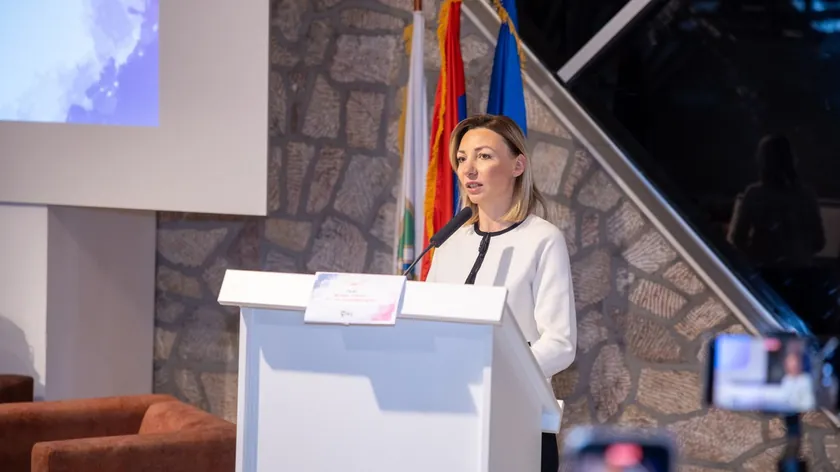 Sırbistan'da Bakan Macura Sjenica'da "Daha Fazla Kalp İçin" Kampanyasını Tanıttı