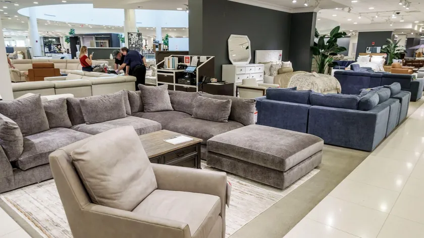 İsviçre'de 65 Yıllık SIZ Mobilya Mağazası Kapanıyor, Çalışanlar İşsiz Kalıyor