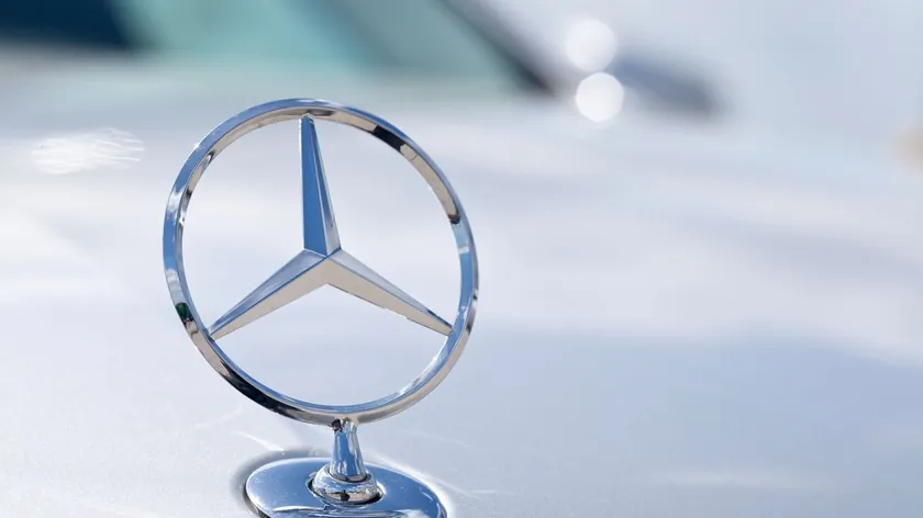 ABD'de Mercedes sahibi servise bıraktığı aracının çalındığını GPS ile öğrendi