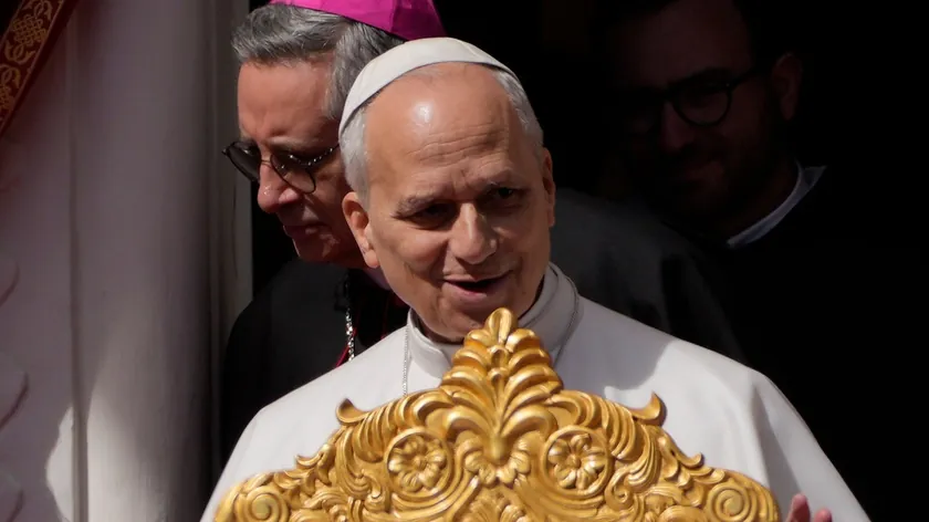 Papa Lav Monako'da zenginleri yoksullara yardım etmeye çağırdı ve servet paylaşımını vurguladı