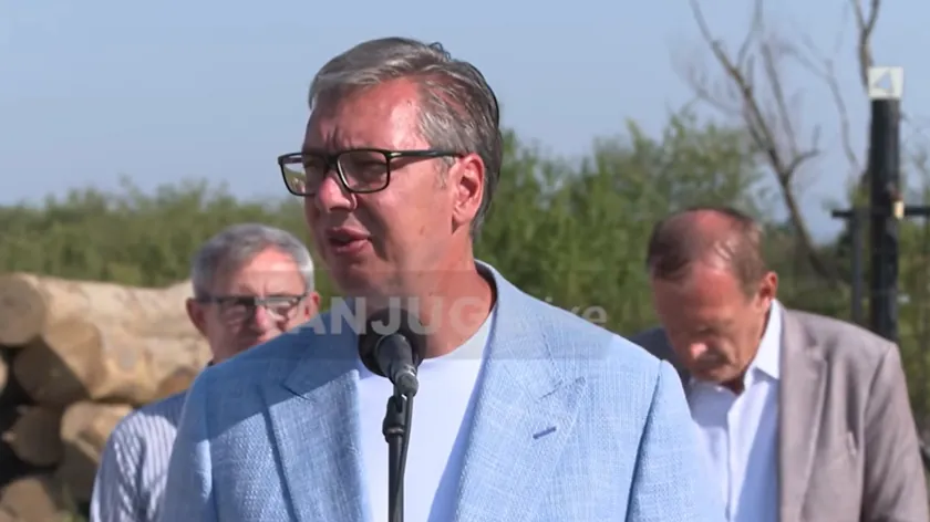 Vučić Pazartesi veya Salı günü Mark Rutte ile görüşmeyi bekliyorum.