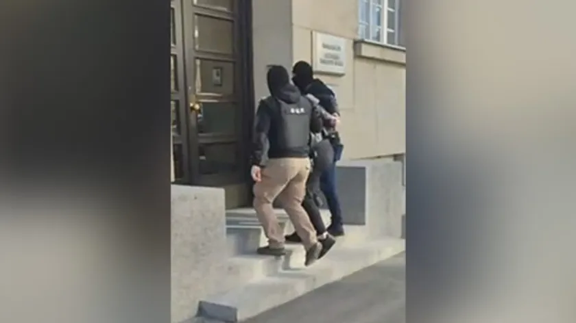 Sırbistan polisi FAST ekibi tarafından iki uluslararası aranışlı suçlu yakaladı.
