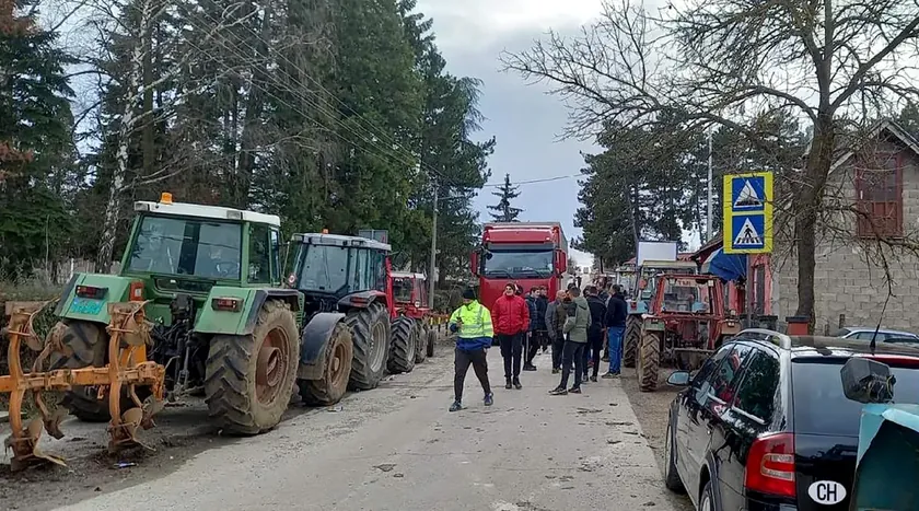 Sırbistan Tarım Bakanı çiftçileri toplantıya çağırdı ancak protestocu gruplar daveti reddetti