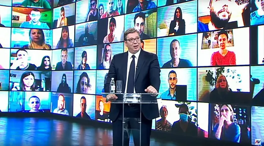 Serbistan'da öğrenciler SNS medyasını nasıl yenebiliyorlar?