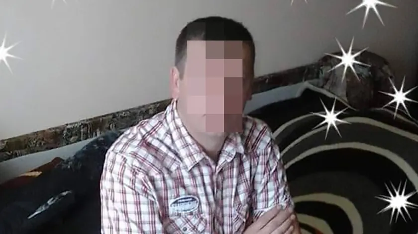 Sırbistan'da bir adam oğlunun silahla ateş etmesini emretti.