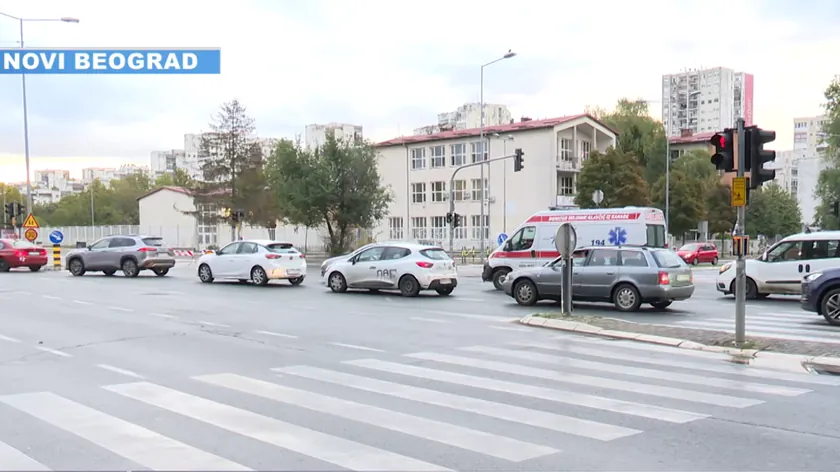 Yeni Belgrad'da bir kadının ölümüyle sonuçlanan kazanın ardından okulların bulunduğu kavşakta güvenlik endişesi büyüdü