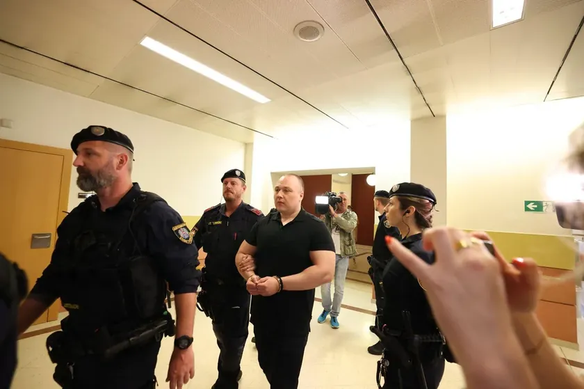 Sırbistan'da yakalanan şüpheli Viyana'daki insan kaçırma suçundan Avusturya'ya iade edildi.